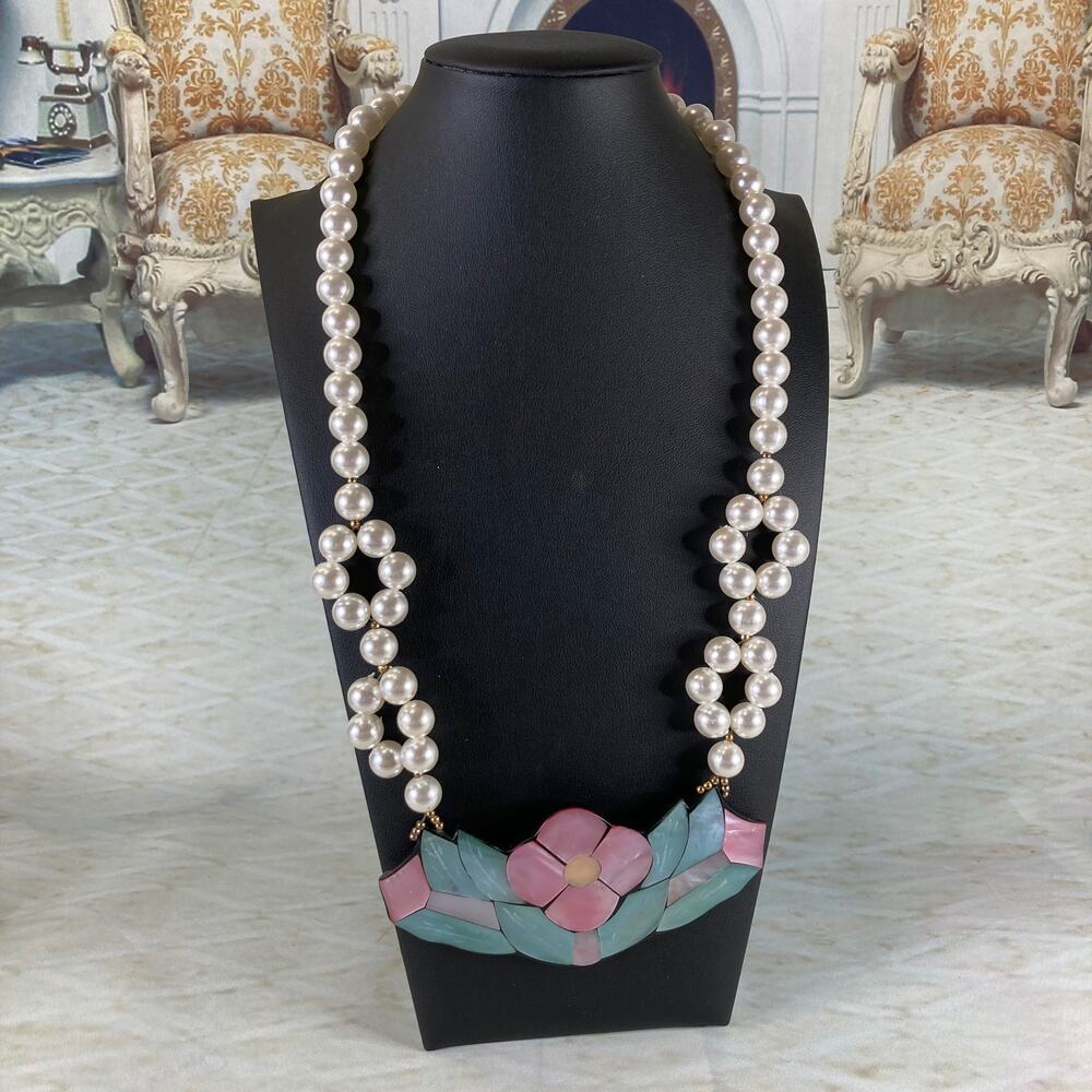 Upcycled Lee Sands Mother of Pearl Mosaic Flower Statement Necklace Vintage 80s